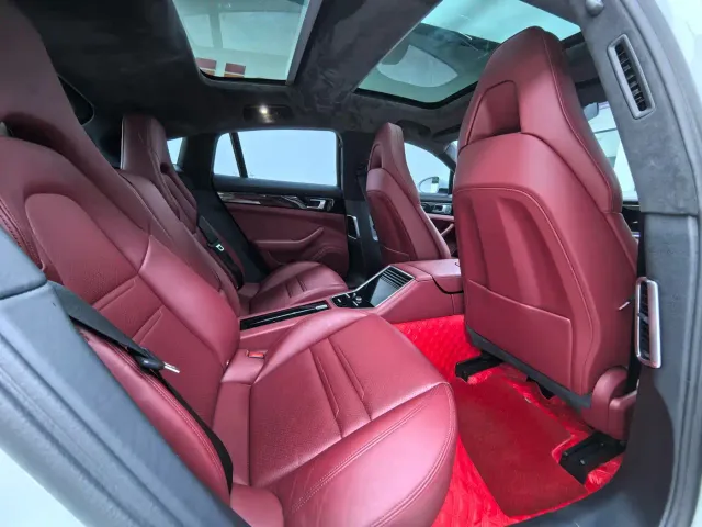 Porsche Panamera — Фото автомобиля 10