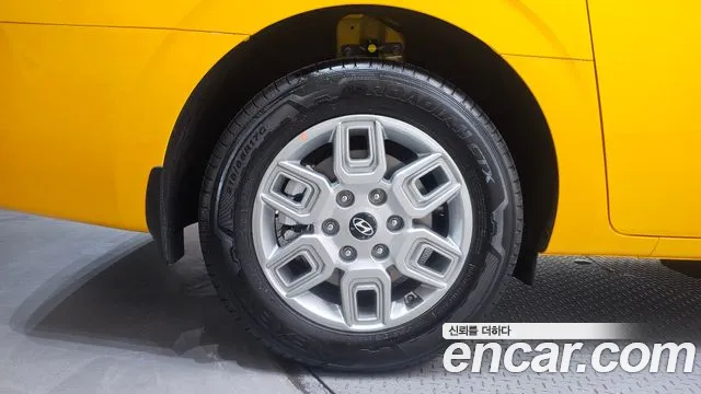 Hyundai Staria Новый Staria — Фото автомобиля 3