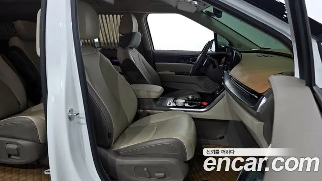 Kia Canival Carnival 4 поколение Бензин 7 мест Hi-Limousine — Фото автомобиля 10