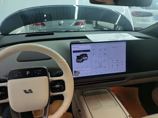 Li Auto i6 — Фото автомобиля 9