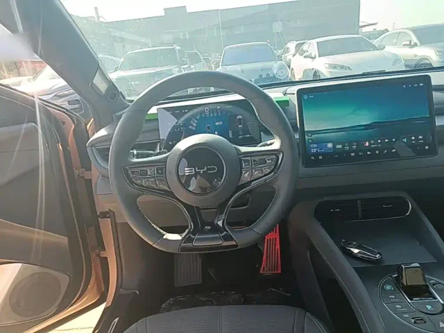 BYD Seal 06 GT — Фото автомобиля 10