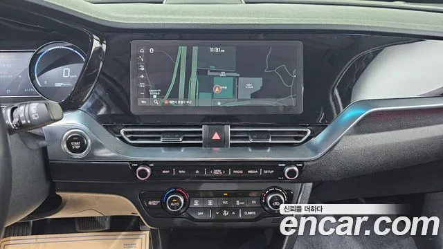 Kia Niro — Фото автомобиля 17