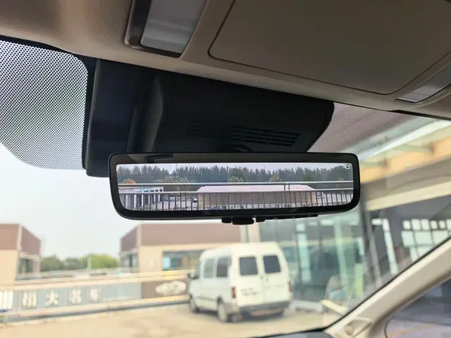 Toyota Vellfire — Фото автомобиля 16