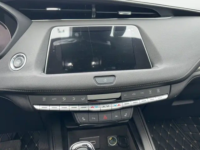 Cadillac XT4 — Фото автомобиля 9