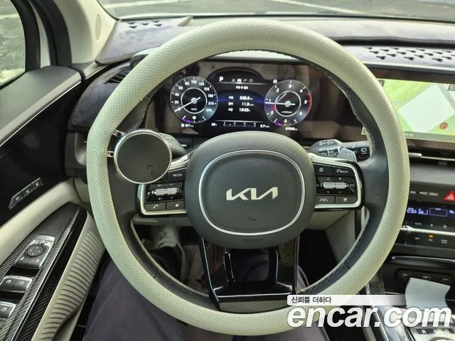Kia Carnival Generation 4 — Фото автомобиля 8