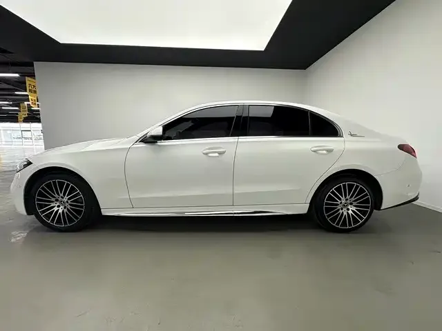 Mercedes-Benz C-Class — Фото автомобиля 3
