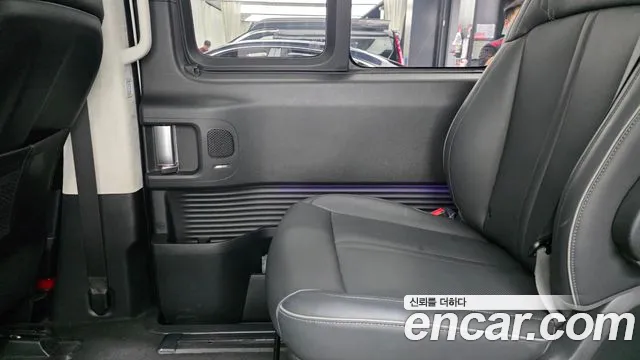 Hyundai Staria Staria L3.5 Lounge 9 мест — Фото автомобиля 25