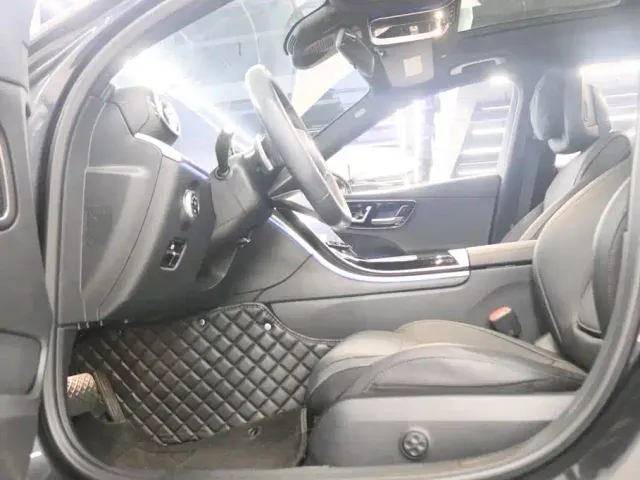 Mercedes-Benz C-Class — Фото автомобиля 13