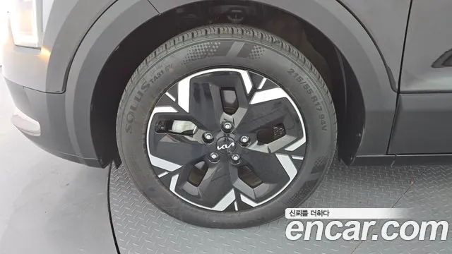 Kia Niro — Фото автомобиля 5
