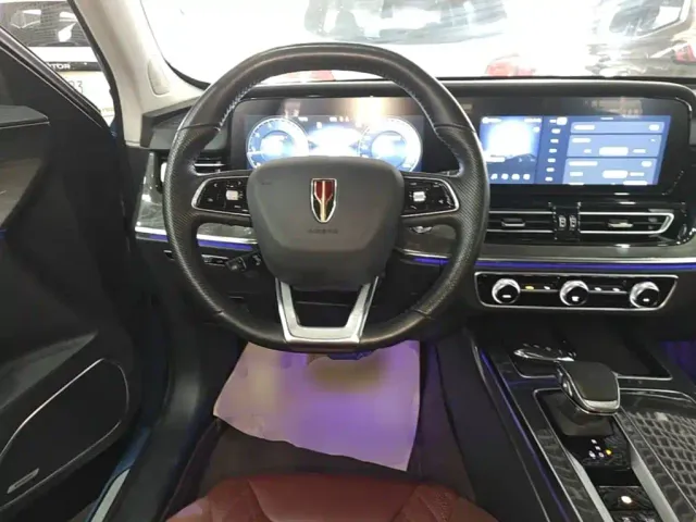 Hongqi HS5 — Фото автомобиля 10