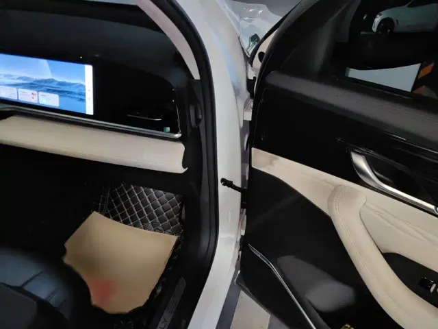 Geely Xingyue L — Фото автомобиля 17