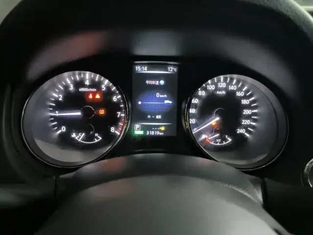 Nissan X-Trail — Фото автомобиля 8