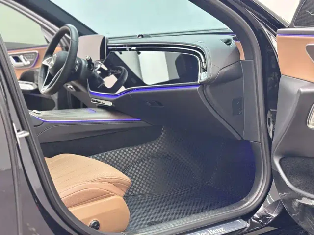 Mercedes-Benz E-Class — Фото автомобиля 18