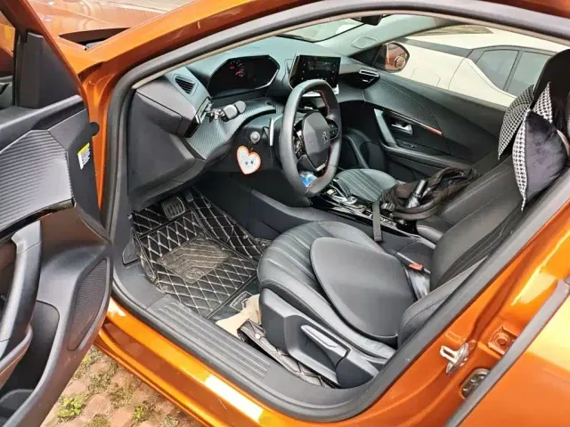 Peugeot 2008 — Фото автомобиля 12