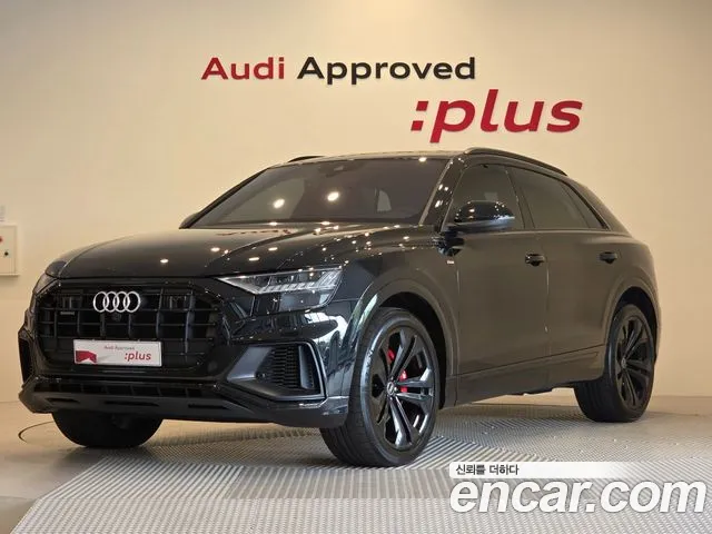 Фотография автомобиля — Audi Q8 4M