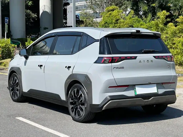 GAC Aion Y — Фото автомобиля 21