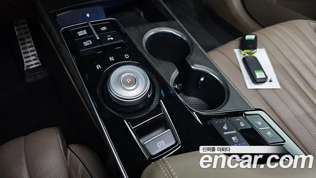 Kia K8 Hybrid — Фото автомобиля 12
