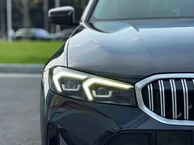BMW 3 Series — Фото автомобиля 13