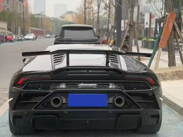 Lamborghini Huracan — Фото автомобиля 2