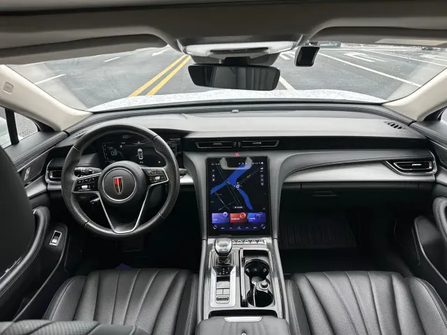 Hongqi H5 — Фото автомобиля 10