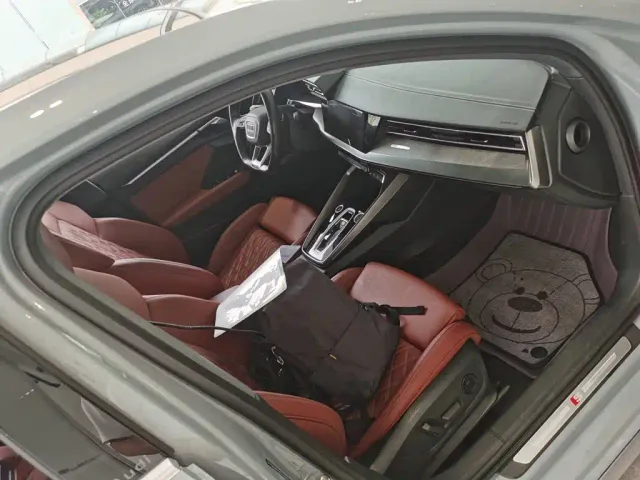 Audi Audi A3 2025 A3L Limousine 35TFSI Flying Spur Premium + Luxury Selection Package — Фото автомобиля 8