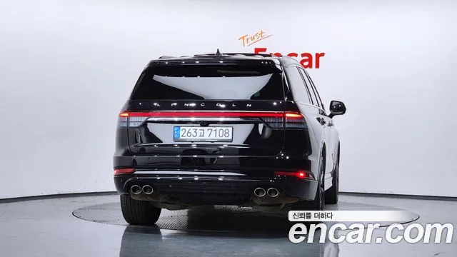 Lincoln Aviator Aviator 2 поколение 3.0 Reserve Jet Package AWD — Фото автомобиля 3