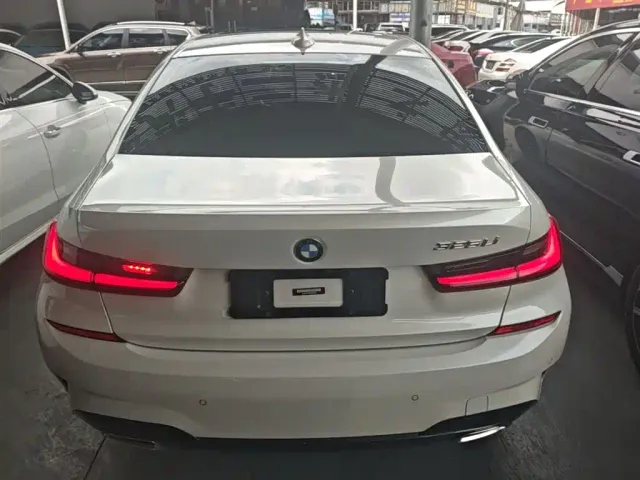 BMW 3 Series — Фото автомобиля 5