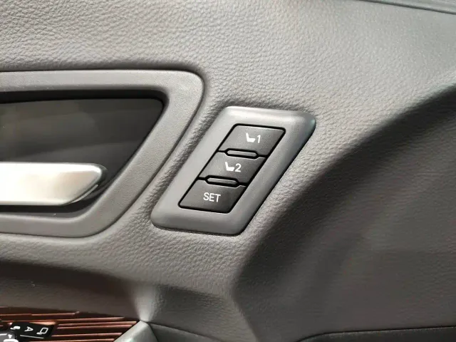 Toyota Granvia — Фото автомобиля 15