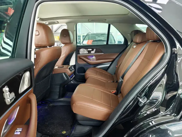 Mercedes-Benz GLE-Class — Фото автомобиля 12