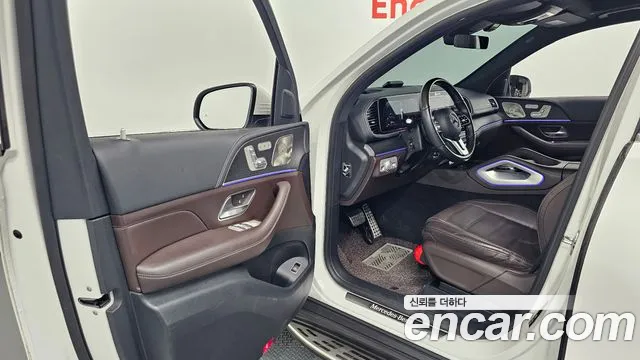 Mercedes-Benz GLS-Class — Фото автомобиля 9