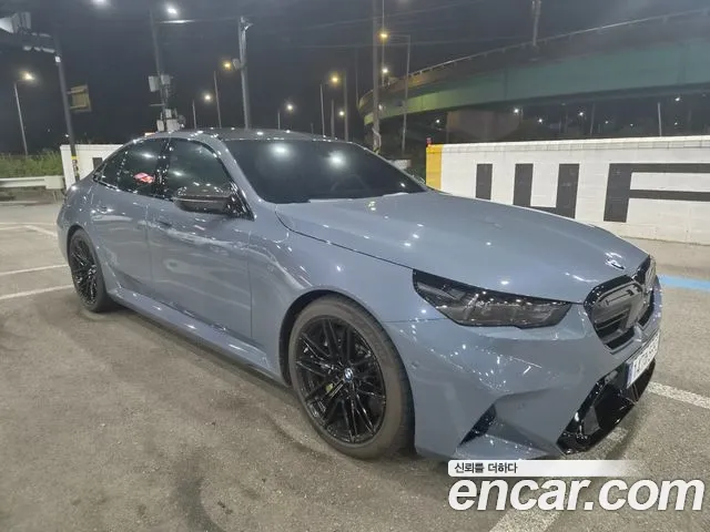 BMW M5 — Фото автомобиля 3