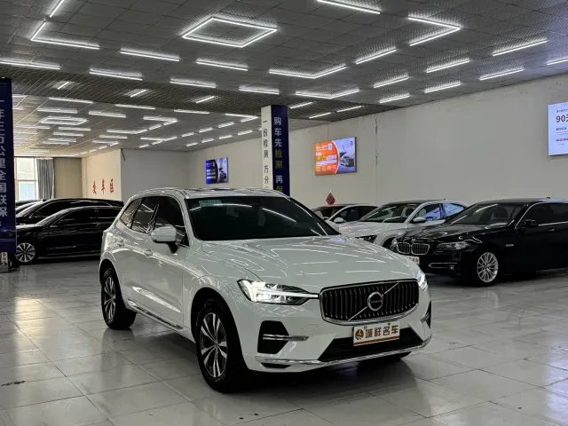 Volvo XC60 — Фото автомобиля 3