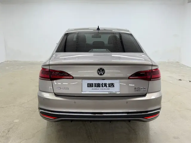 Volkswagen Bora — Фото автомобиля 4