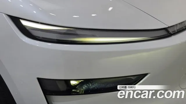 Tesla Model Y — Фото автомобиля 22