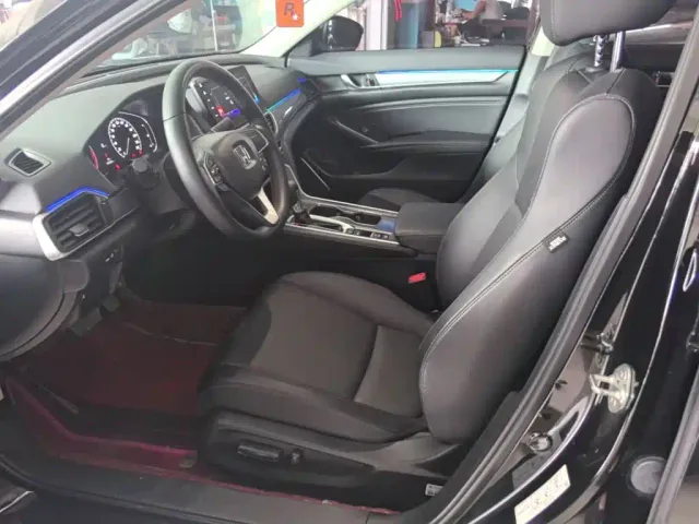 Honda Accord — Фото автомобиля 14