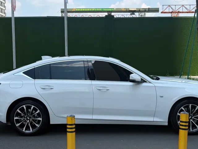 Cadillac CT5 — Фото автомобиля 4