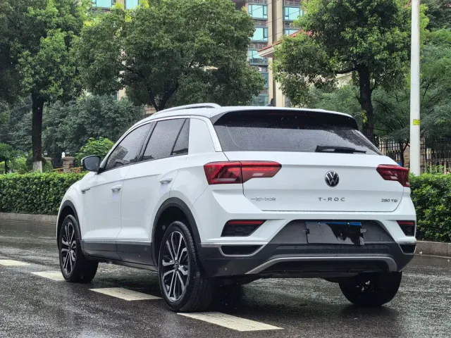 Volkswagen T-Roc — Фото автомобиля 15