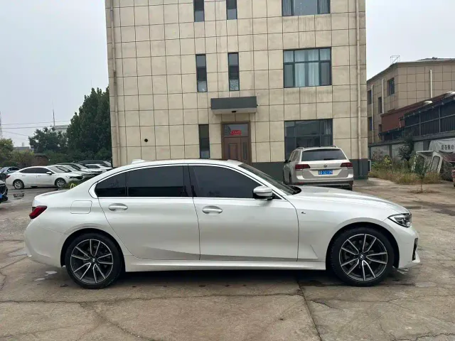 BMW 3 Series — Фото автомобиля 8
