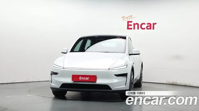 Tesla Model Y — Фото автомобиля 3