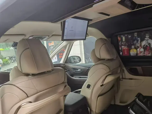 Toyota Vellfire — Фото автомобиля 4