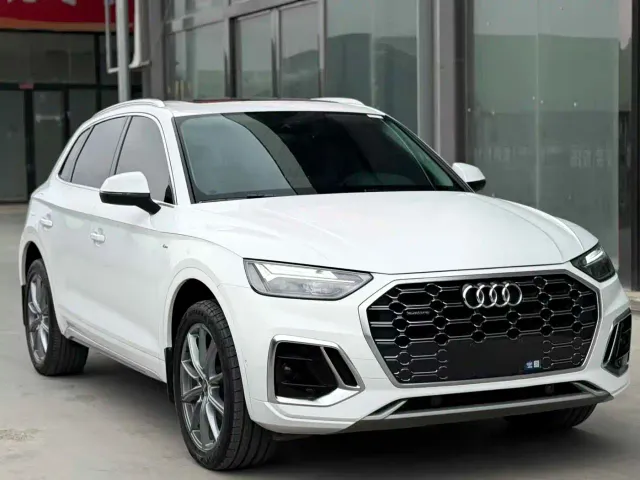 Audi Q5L — Фото автомобиля 3