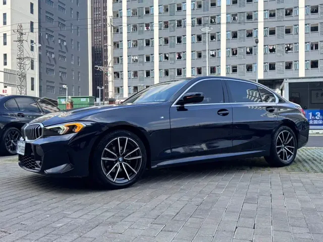 Фотография автомобиля — BMW 3 Series