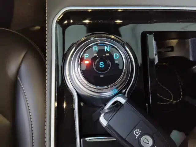 Ford Edge — Фото автомобиля 13