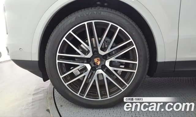 Porsche Cayenne PO536 — Фото автомобиля 5