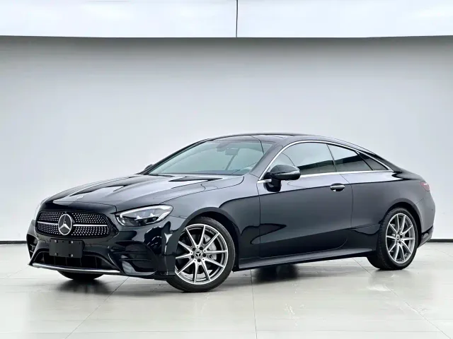 Фотография автомобиля — Mercedes-Benz E-Class