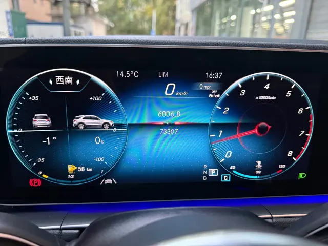 Mercedes-Benz GLE-Class — Фото автомобиля 19