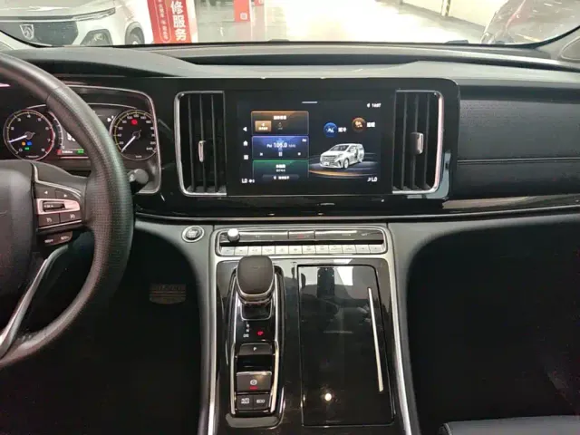 GAC Trumpchi Trumpchi M8 2024 Leadershow Series 390T Luxury Edition — Фото автомобиля 12