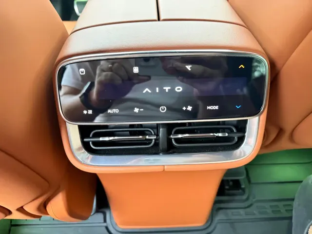 Aito M7 — Фото автомобиля 6