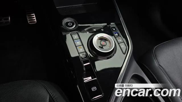 Kia Niro — Фото автомобиля 12
