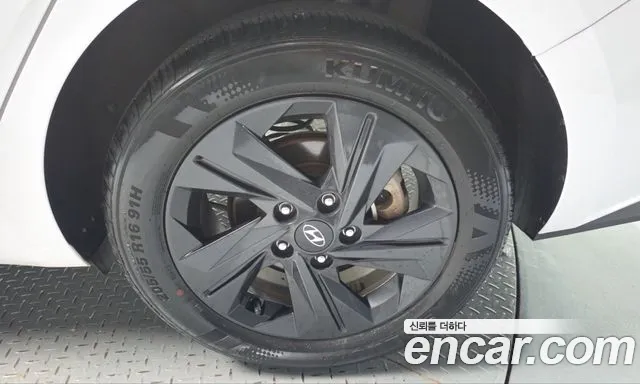 Hyundai Avante CN7 — Фото автомобиля 6
